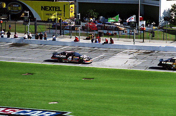 NASCAR Ward Burton 4 State Water Heaters Chevy Monte Carlo SS qualifying 2007 Daytona 500