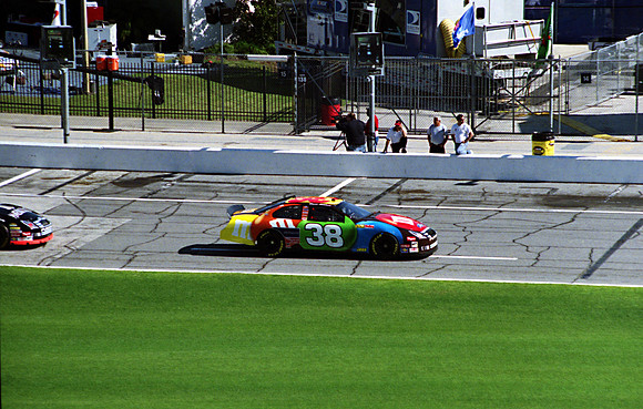 NASCAR David Gilliland 38 M&M's Ford Fusion qualifying 2007 Daytona 500