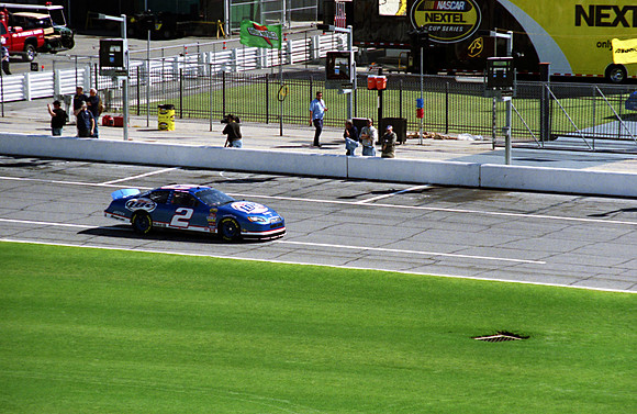 NASCAR Kurt Busch 2 Miller Lite Dodge Charger qualifying 2007 Daytona 500
