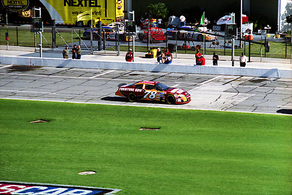 NASCAR Kenny Wallace 78 Furniture Row Chevy Monte Carlo SS qualifying 2007 Daytona 500